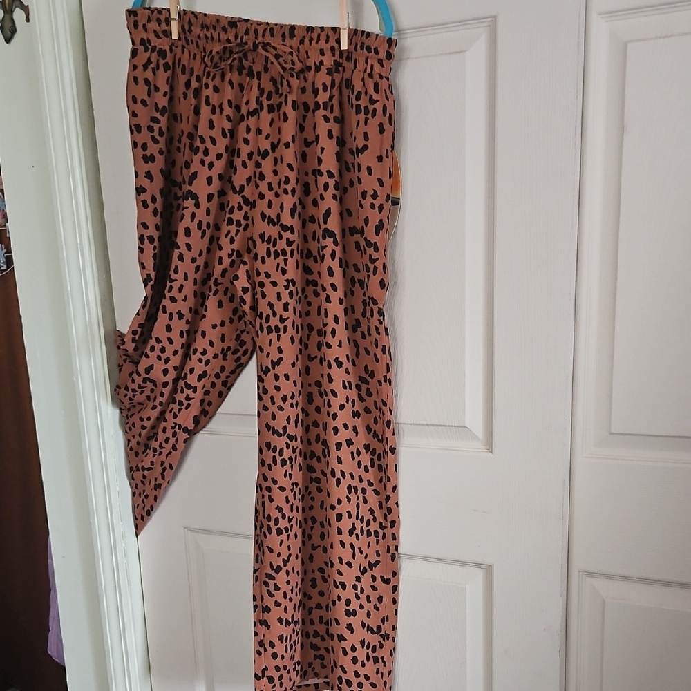 Leopard Print Wide Leg Pants